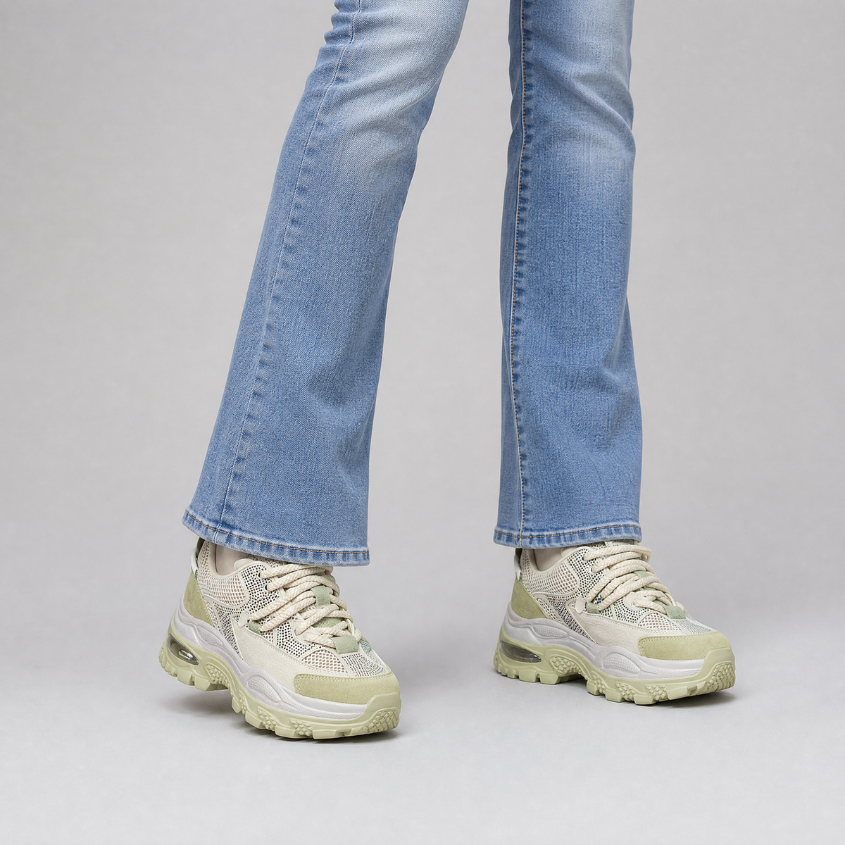 Lennox-Lifestyle-GN.png